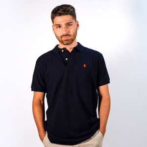 Polera con cuello azul marino
