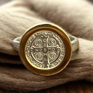 Anillo de San Benito en Plata 925 con borde de Oro18K